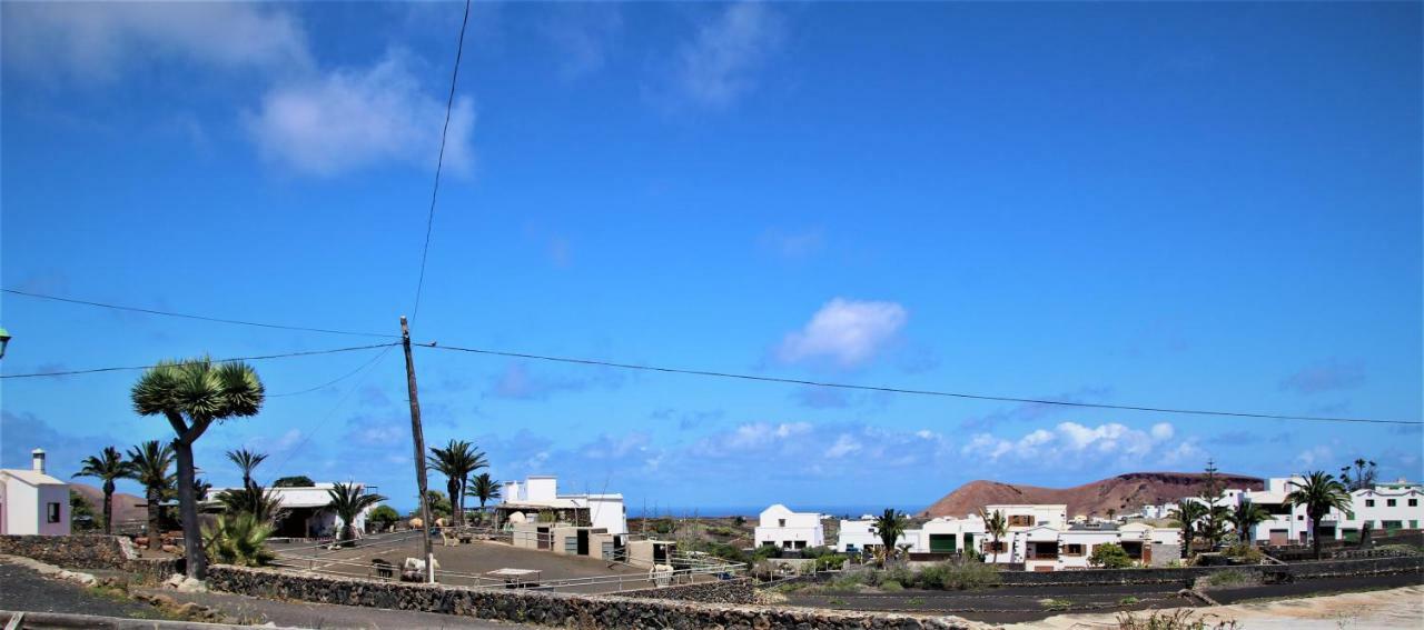 Casa Caldera Guiguan Tinajo Exterior photo